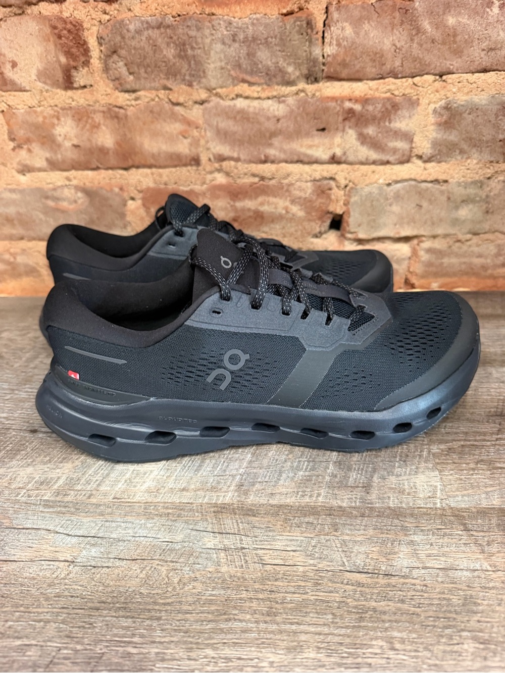 Men's On Cloud Runner 3 Size 12 Wide.